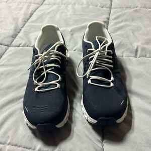 On Cloud Shoes Size 13